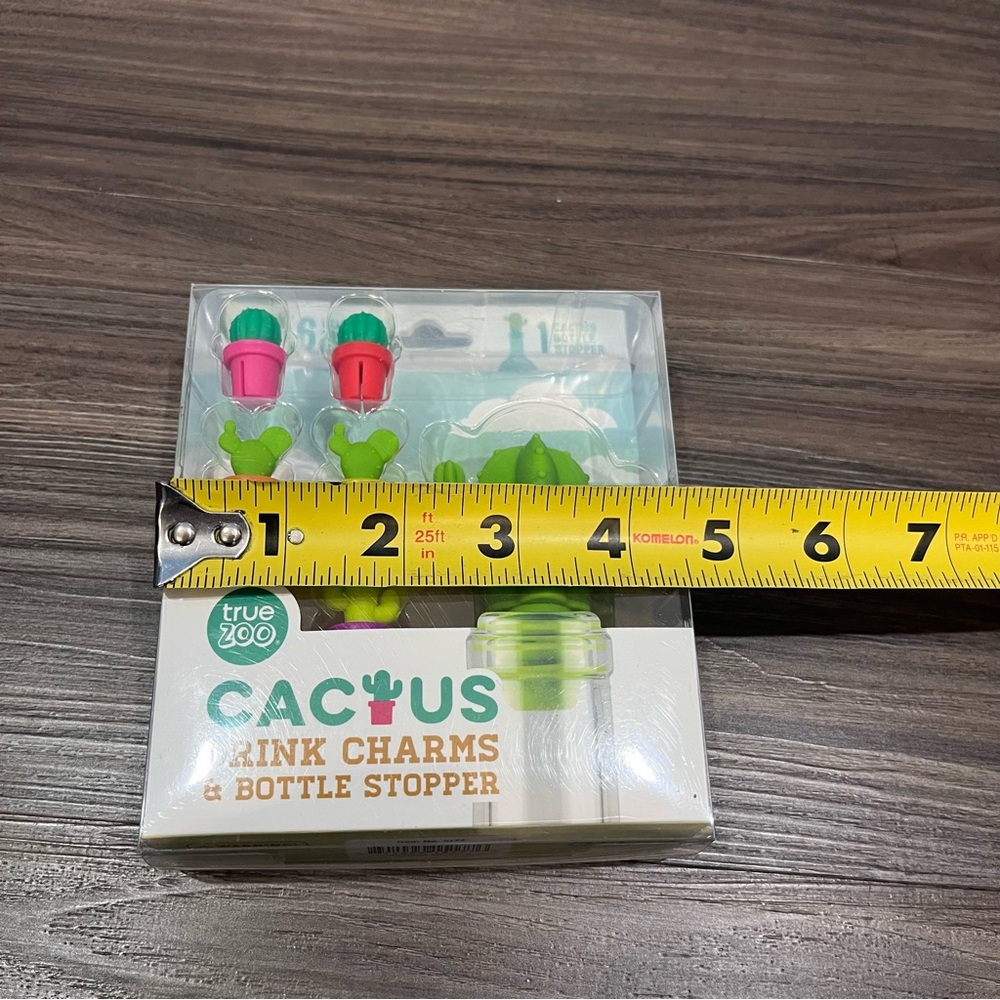 True Zoo Cactus Themed 6 Silicone Drink Charms And Bottle Stopper New Open Box - Picture 15 of 15
